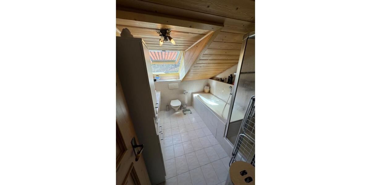 Dachgeschoßwohnung Füssen - 3 Zimmer, 75 m&sup2;, 1.200&euro; | Angebot:25218928