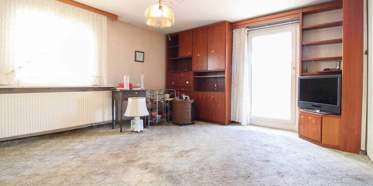 Mehrfamilienhaus, Wohnhaus Stuttgart Heumaden - 9 Zimmer, 154 m&sup2;, 398.000&euro; | Angebot:25427588