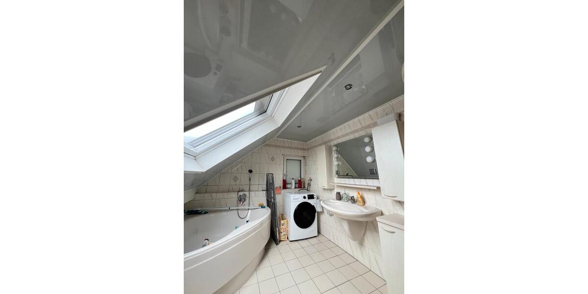 Dachgeschoßwohnung Lich - 1 Zimmer, 11 m&sup2;, 456&euro; | Angebot:26400229