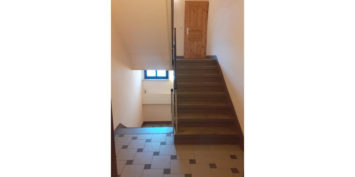 Dachgeschoßwohnung Aue-Bad Schlema Bad Schlema - 6 Zimmer, 87 m&sup2;, 450&euro; | Angebot:26059826