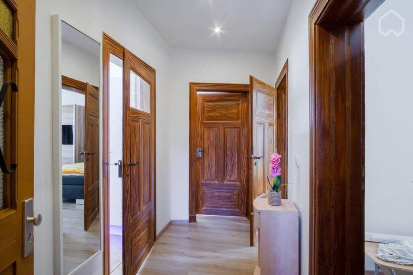 Helle 4-RW mit Kamin und Einbauküche 4 zimmer