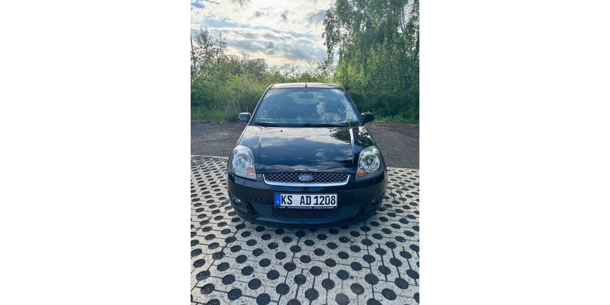 Ford Fiesta 227.000 km 1.750 &euro; Baunatal 34225