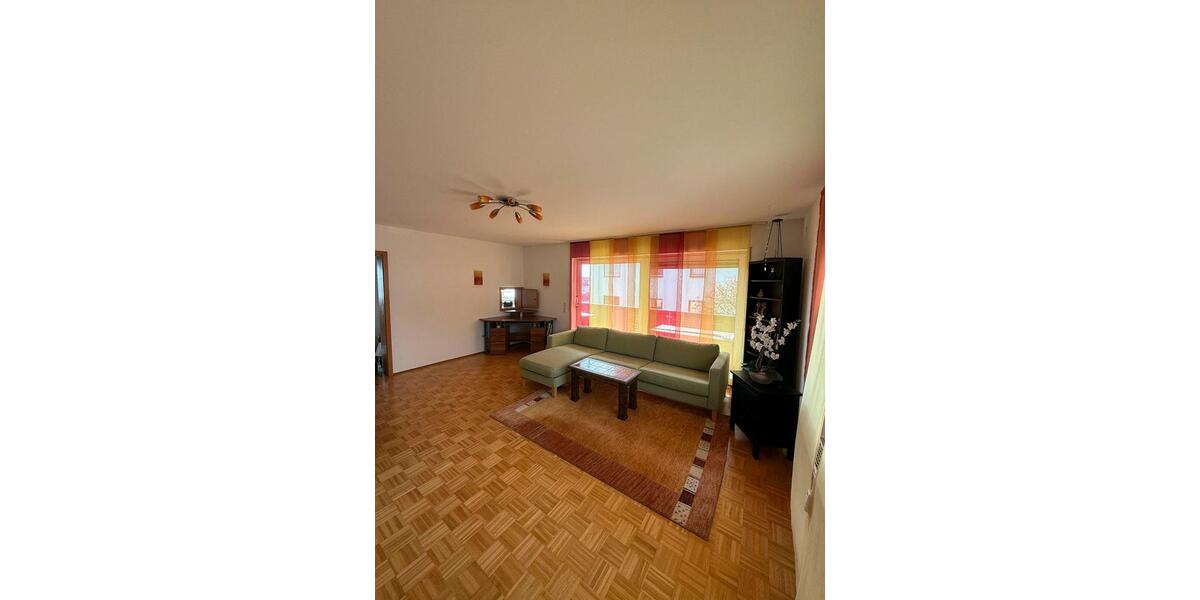 Etagenwohnung Hofheim am Taunus - 3 Zimmer, 97 m&sup2;, 1.300&euro; | Angebot:25607088