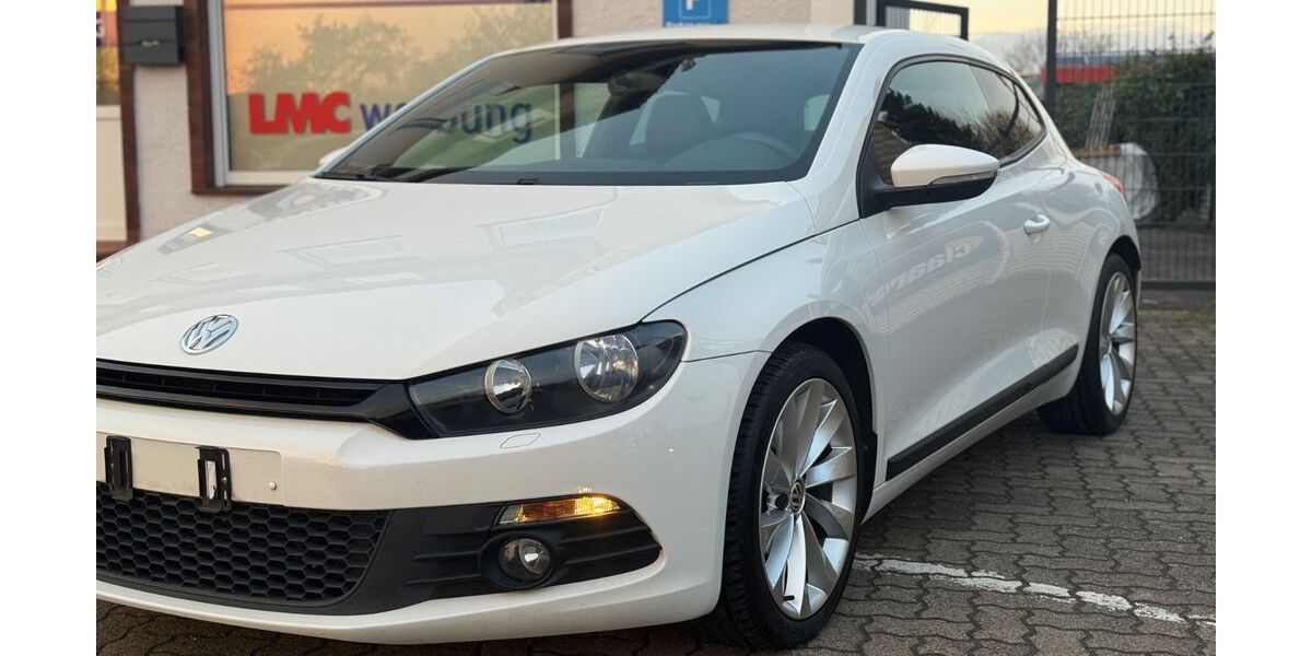 VW Scirocco 73.900 km 9.990 &euro; Salzgitter 38229