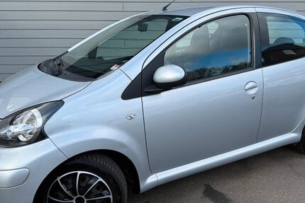Toyota Aygo (X) 99.357 km 3.450 &euro; Neumünster 24536