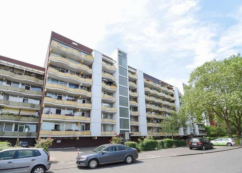 Wohnung zum Kaufen in Köln 94.900 € 27.15 m²