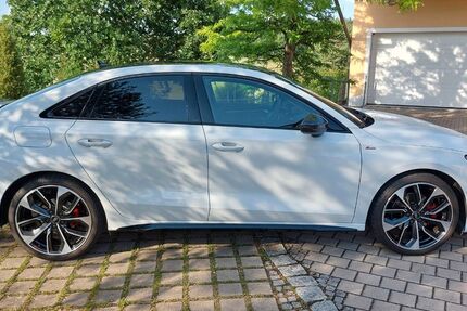 Audi A3 5.600 km 37.900 &euro; Ihrlerstein 93346