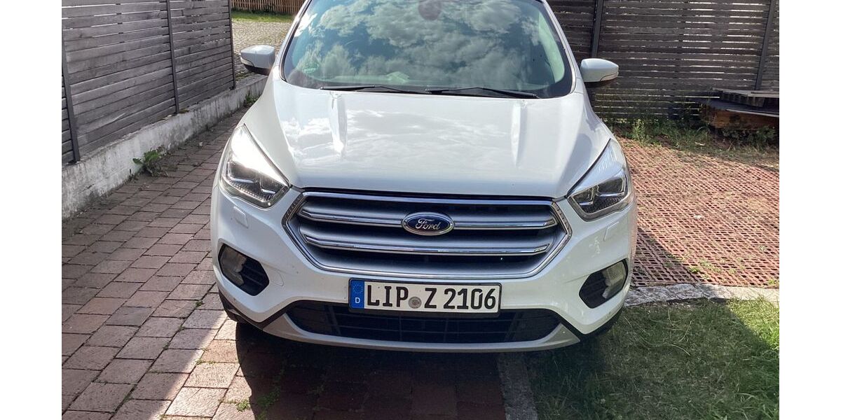 Ford Kuga 175.500 km 12.600 &euro; Finning 86923