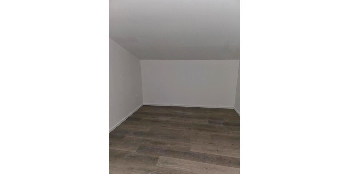 kernsaniert Dachgeschoss Wohnung 1 ZKB zu vermieten 1 zimmer