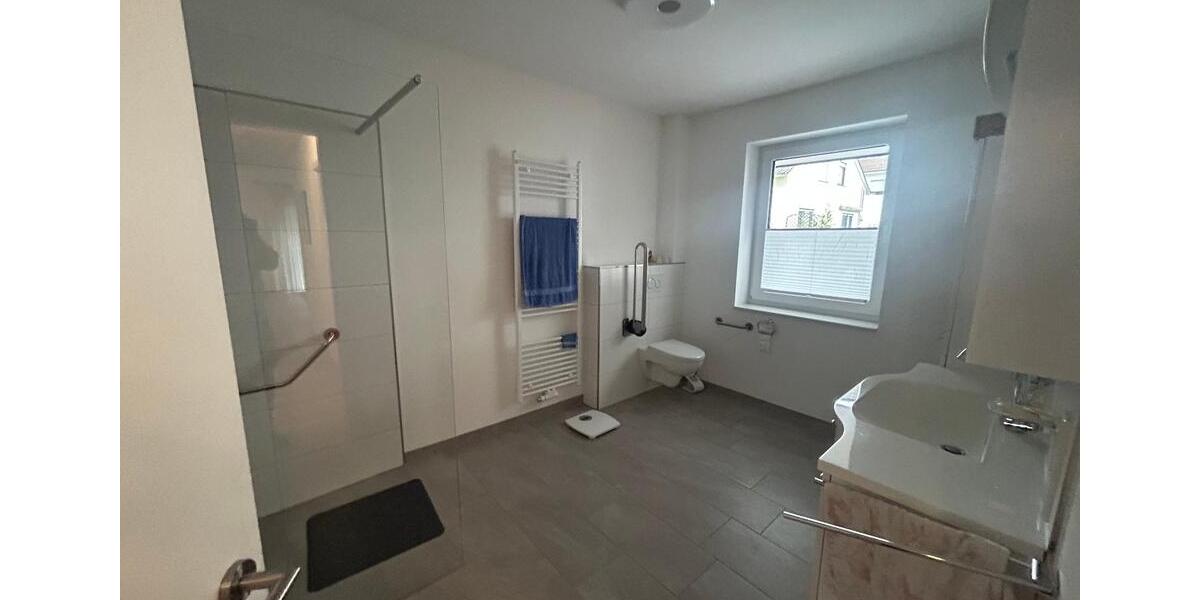 Erdgeschoßwohnung Bad Driburg - 2 Zimmer, 84 m&sup2;, 800&euro; | Angebot:26349020