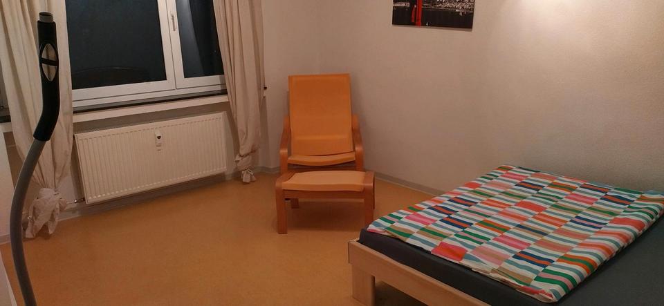 Etagenwohnung Karlsruhe Südstadt - 1 Zimmer, 15 m&sup2;, 520&euro; | Angebot:26041971