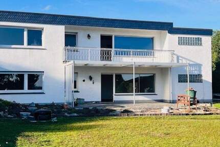 Bungalow + Einliegerwohnung mit herrlichem Weitblick in Niederense zu verkaufen! 7 zimmer