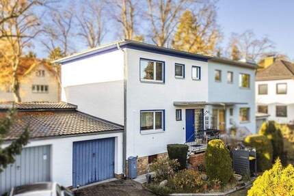 Attraktive Doppelhaushälfte mit Einbauküche, überdachter Terrasse und familienfreundlicher Raumaufteilung 4 zimmer