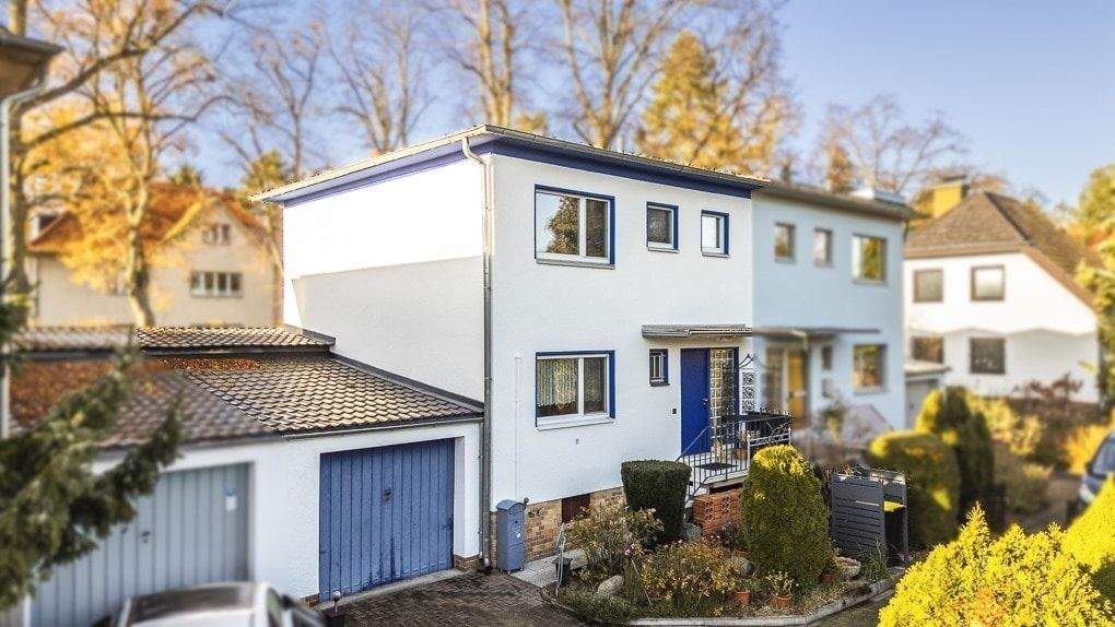 Attraktive Doppelhaushälfte mit Einbauküche, überdachter Terrasse und familienfreundlicher Raumaufteilung 4 zimmer