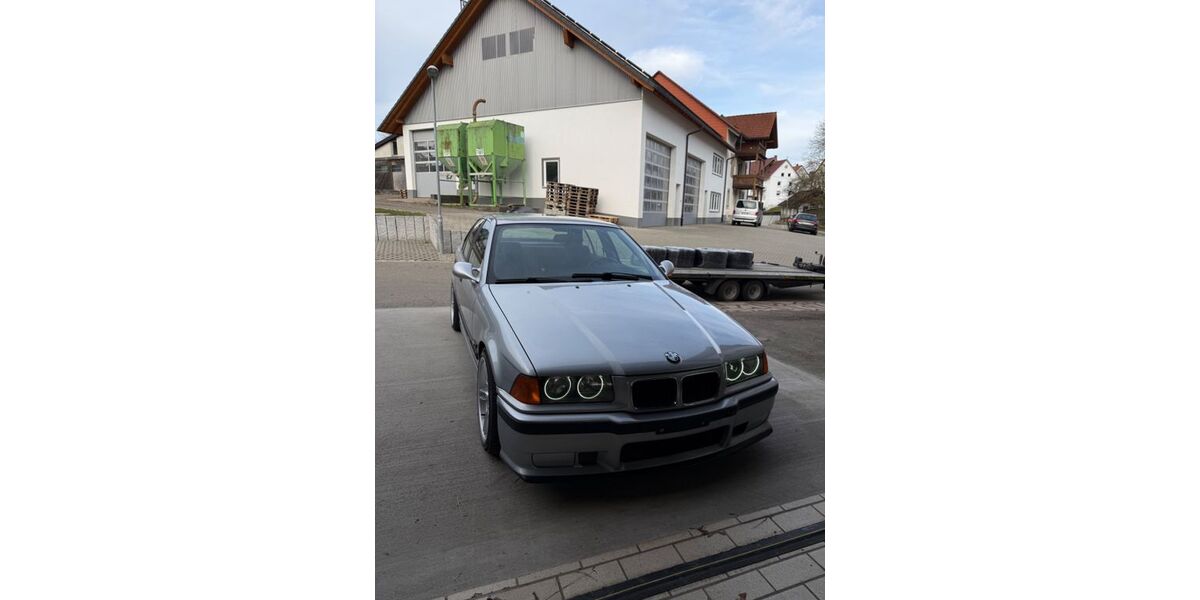 BMW 320 128.000 km 10.500 &euro; Blumberg 78176