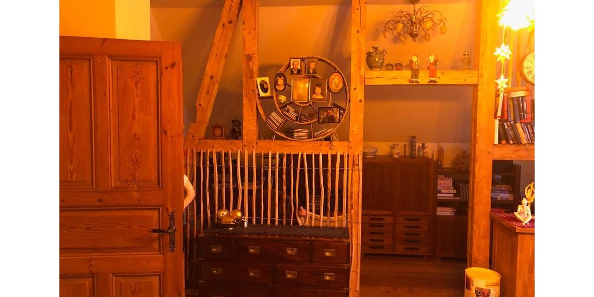 3 12 Zimmer Wohnung im 1. OG im gepflegten Altbau 3.5 zimmer