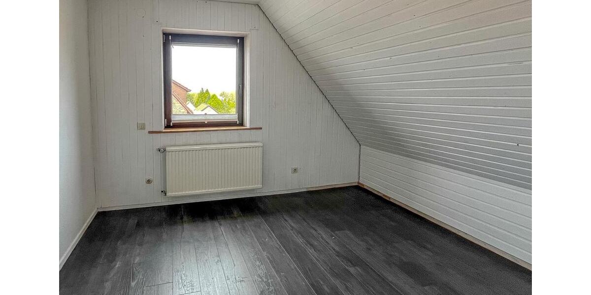 Dachgeschoßwohnung Lüneburg Ebensberg - 4 Zimmer, 105 m&sup2;, 1.450&euro; | Angebot:26412794