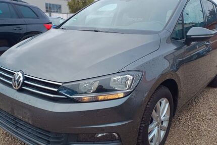VW Touran 101.000 km 16.299 € Fürth 90765