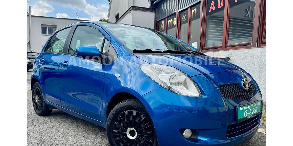 Toyota Yaris 97.279 km 5.999 &euro; Mönchengladbach 41066