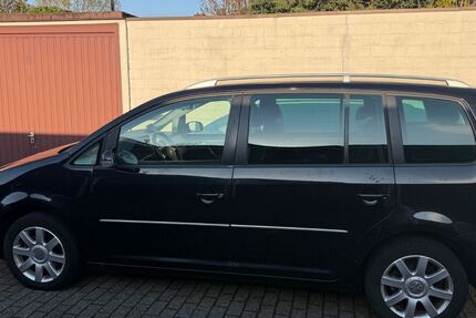 VW Touran 295.000 km 1.900 &euro; Bremen 28203