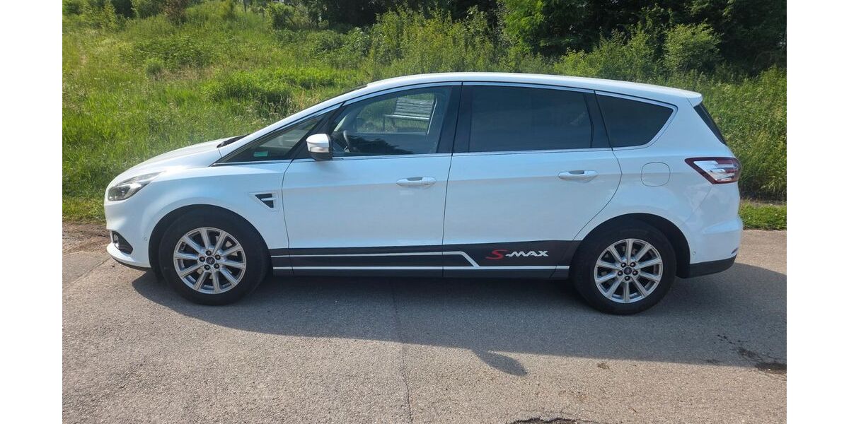 Ford S-Max 215.000 km 8.900 &euro; Tuttlingen 78532