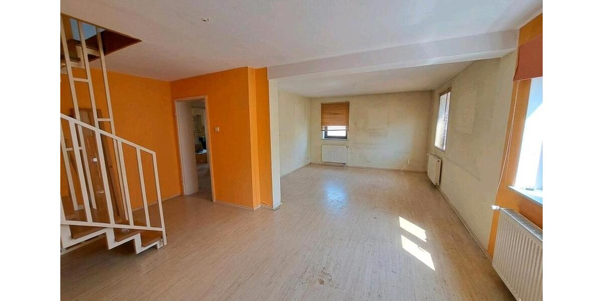 Reihenhaus Cornberg - 9 Zimmer, 240 m&sup2;, 155.000&euro; | Angebot:26879302