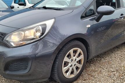 Kia Rio 83.000 km 6.500 &euro; Landshut 84030
