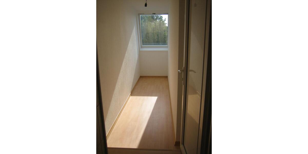 Dachgeschoßwohnung Leipzig Süd - 1.5 Zimmer, 43 m&sup2;, 125.000&euro; | Angebot:26828053