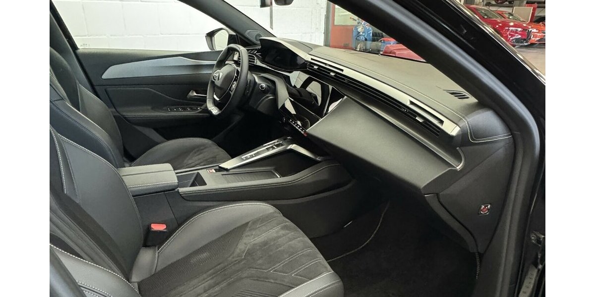 Peugeot 408 GT 130 PureTech EAT8 1.Hand 360° Kamera 21.400 km 24.250 &euro; Lich 35423