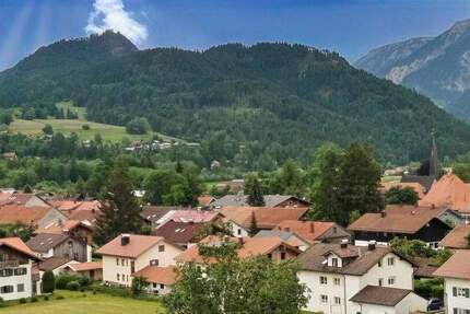 Mehrgenerationenhaus - Renovierungsbedürftiges Mehrfamilienhaus in 1 zimmer