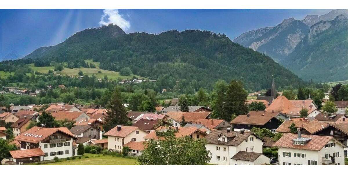 Mehrgenerationenhaus - Renovierungsbedürftiges Mehrfamilienhaus in 1 zimmer