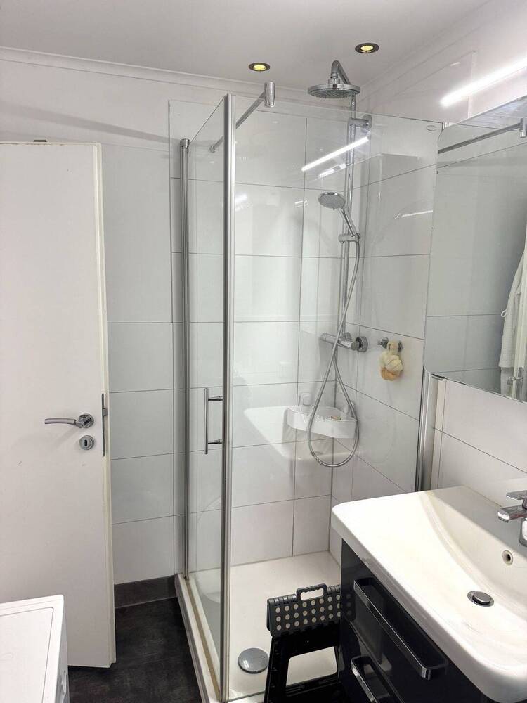 Lichtdurchflutete 4 RaumWohnung hoch über den Dächern von NE-Norf