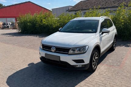 VW Tiguan 199.500 km 16.500 &euro; Löwenberger Land 16775