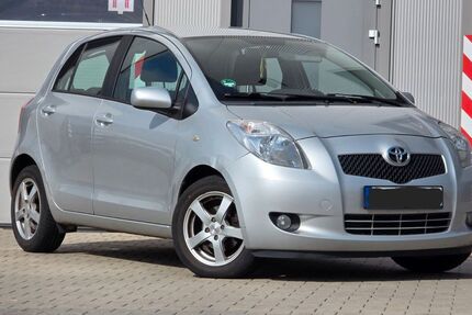 Toyota Yaris 204.000 km 3.480 &euro; Friedrichsdorf (10 Min. nördlich von Frankfurt/M) 61381