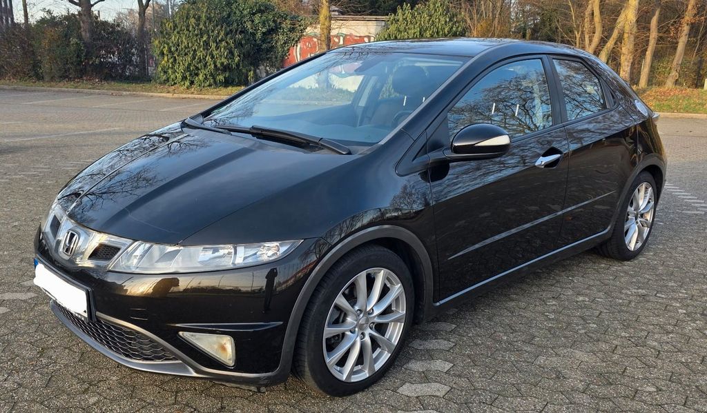 Honda Civic 107.000 km 5.990 &euro; Düsseldorf 40235