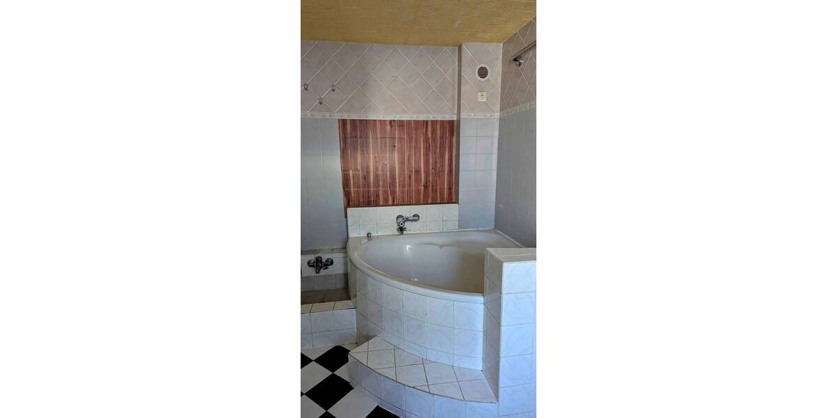 Einfamilienhaus Schipkau Klettwitz - 6 Zimmer, 133 m&sup2;, 120.000&euro; | Angebot:19945712