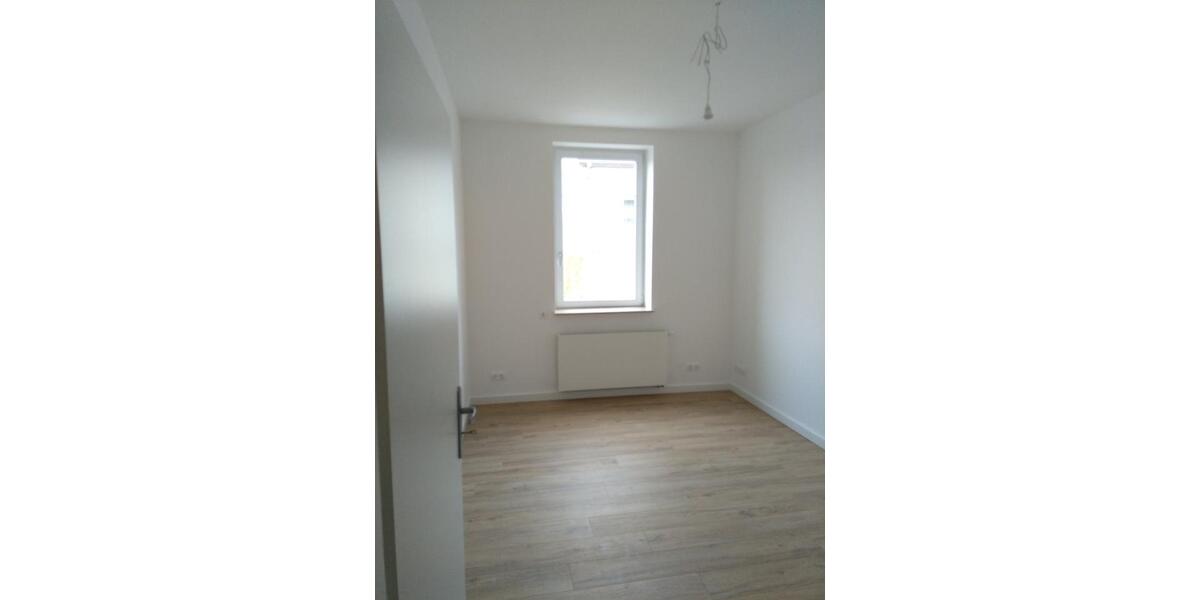 Etagenwohnung Schleiz - 3 Zimmer, 95 m&sup2;, 665&euro; | Angebot:26579333