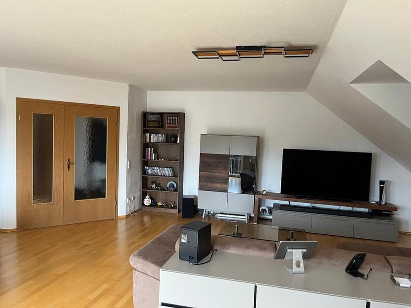 Bad Wörishofen: Helle und zentral gelegene Dachgeschoßwohnung