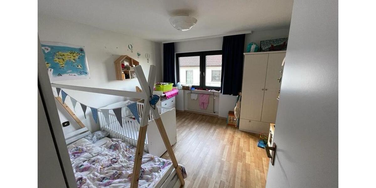 Doppelhaushälfte Gerlingen - 4.5 Zimmer, 160 m&sup2;, 2.250&euro; | Angebot:24708327