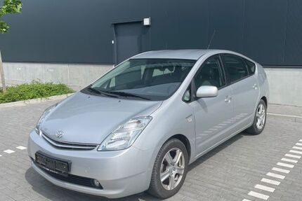 Toyota Prius 65.000 km 8.990 € Hamburg 20457