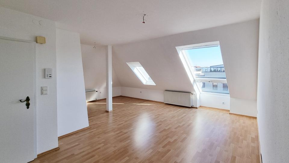 Dachgeschoßwohnung Schloß Holte-Stukenbrock Stukenbrock - 2 Zimmer, 59 m&sup2;, 620&euro; | Angebot:25378989