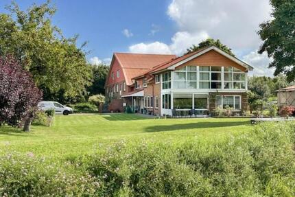 Haus Handewitt - 5 Zimmer, 256 m&sup2;, 2.200&euro; | Angebot:24754204