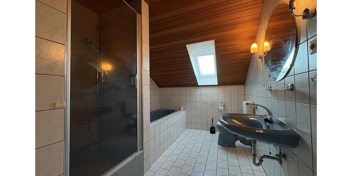 Einfamilienhaus Extertal - 9 Zimmer, 220 m&sup2;, 364.000&euro; | Angebot:26889274