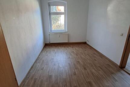 Wohnung Bad Schmiedeberg - 2 Zimmer, 46 m&sup2;, 220&euro; | Angebot:25352690