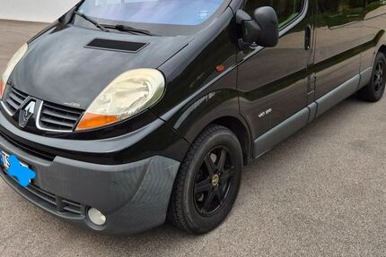 Renault Trafic 299.999 km 5.390 &euro; Traunreut 83301