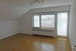 FÜR SINGLE ODER PAAR! Sonnige, ruhige 2 12 Zimmer - Wohnung im DG mit Süd - Balkon in Weinstadt - Endersbach