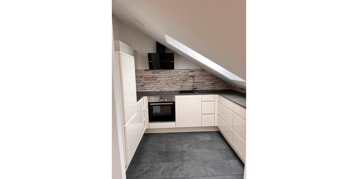 Dachgeschoßwohnung Haßfurt - 2.5 Zimmer, 70 m&sup2;, 690&euro; | Angebot:25637755