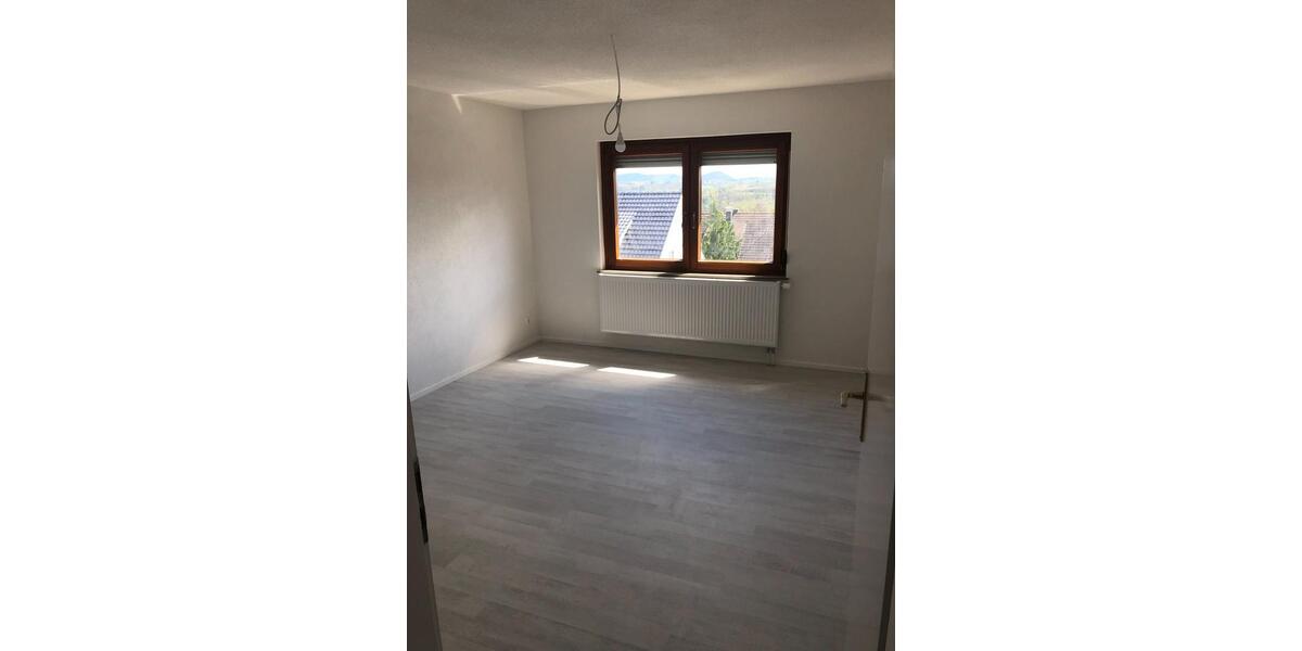 4 Zimmer Wohnung mit Terrasse und Keller 4 zimmer