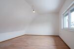 Dachgeschoßwohnung Hiddenhausen - 3 Zimmer, 106 m&sup2;, 1.100&euro; | Angebot:25921778