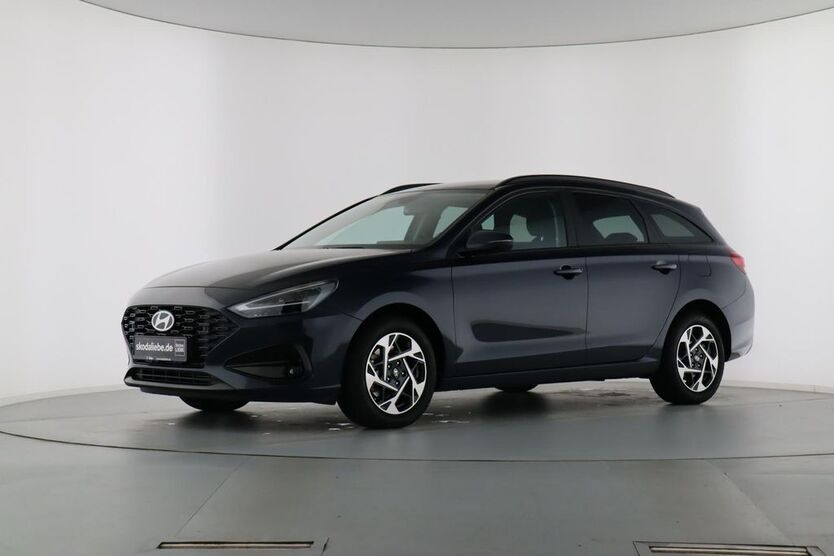 Hyundai i30 5.652 km 19.489 € Sangerhausen 06526